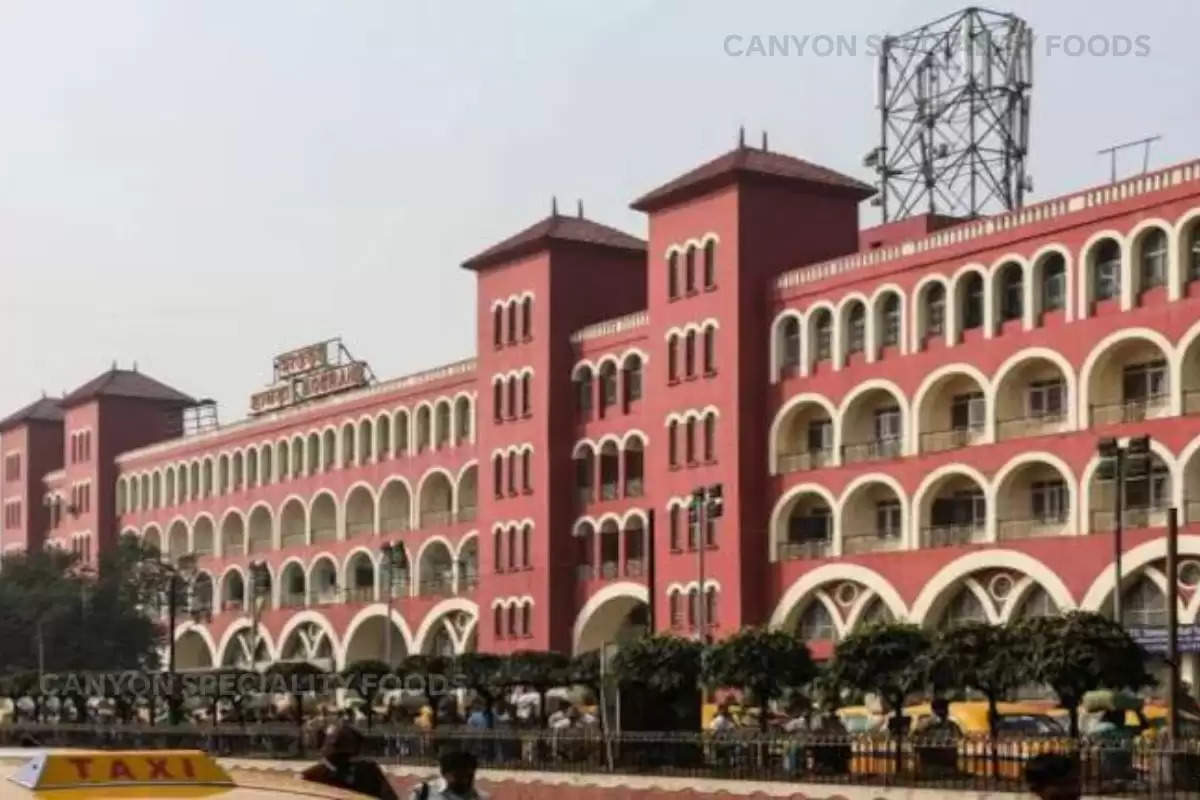 indias biggest railway station 