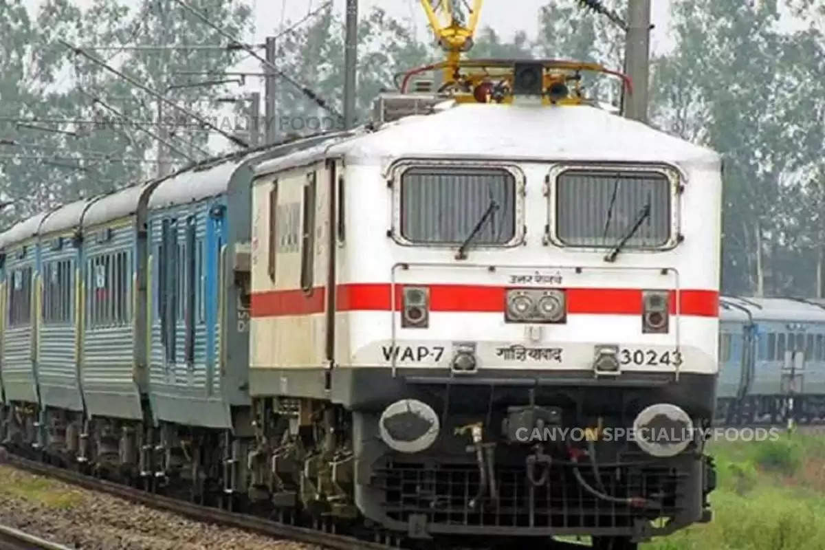 chapra-train-number-05317