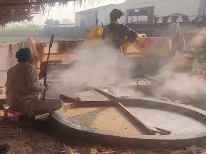 avtar-singh-making-jaggery 1