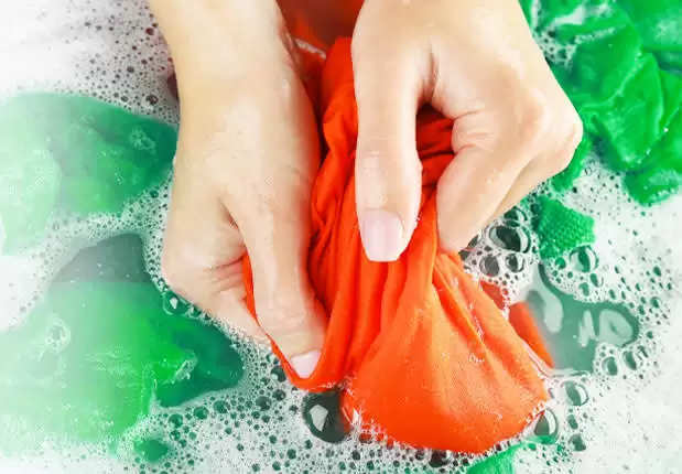 How-to-Hand-Wash-Your-Clothes-