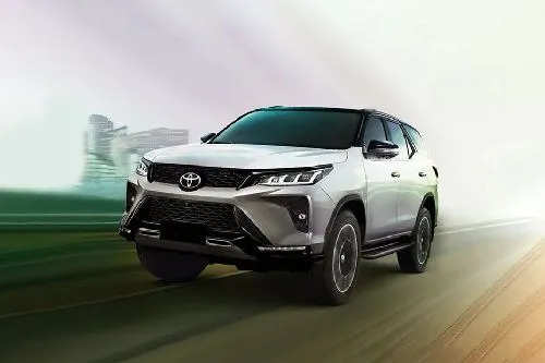 toyota-fortuner-legender