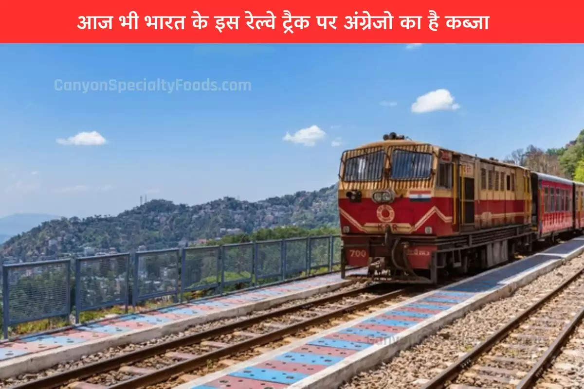 https://www.shutterstock.com/image-photo/shimla-india-april2019-toy-train-kalkashimla-1442392295