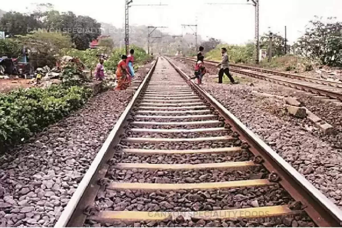 1 km railway track cost