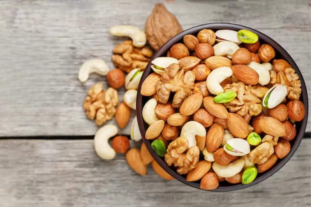 Is it OK to eat dry fruits in summer